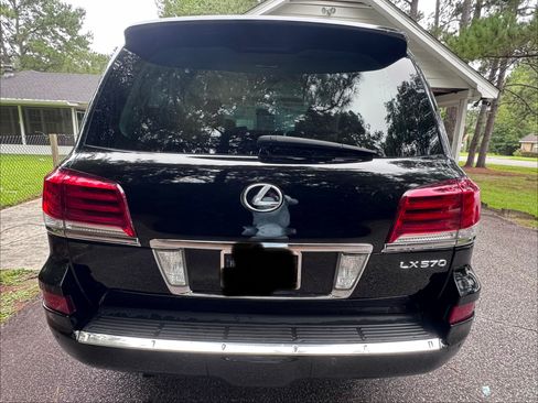 Used 2014 Lexus LX 570 4WD image 6