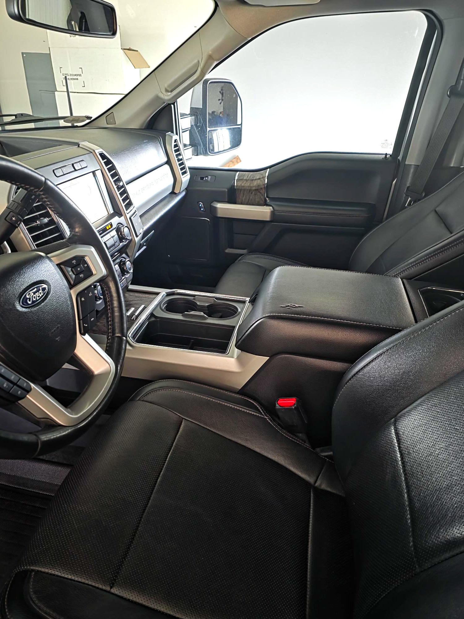 Used 2017 Ford F350 Lariat w/ Lariat Value Package AWD/4WD image 16