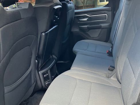 Used 2022 RAM 1500 Big Horn AWD/4WD image 4