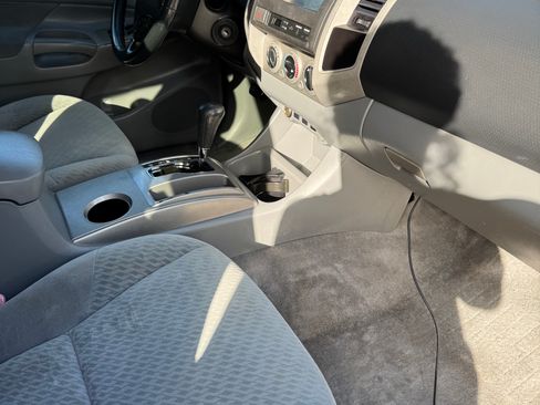 Used 2009 Toyota Tacoma PreRunner image 16