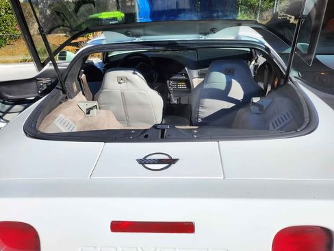 Used 1995 Chevrolet Corvette Coupe image 11