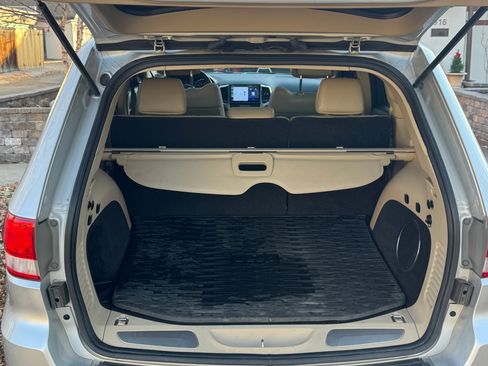 Used 2011 Jeep Grand Cherokee Limited image 5