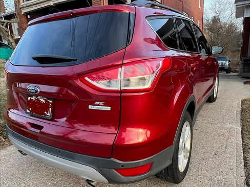 Used 2015 Ford Escape SE w/ Equipment Group 201A FWD image 6