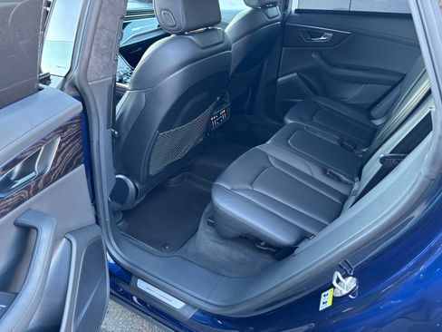 Used 2022 Audi Q8 Prestige image 10