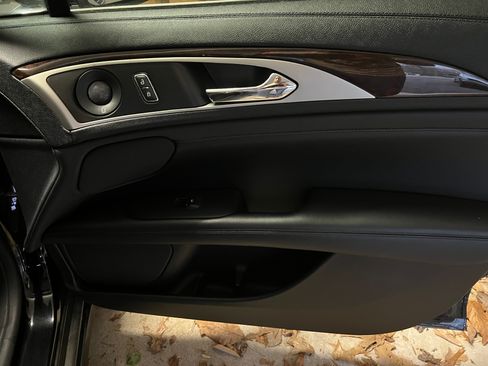 Used 2019 Lincoln MKZ Reserve w/ Reserve Plus Package image 13