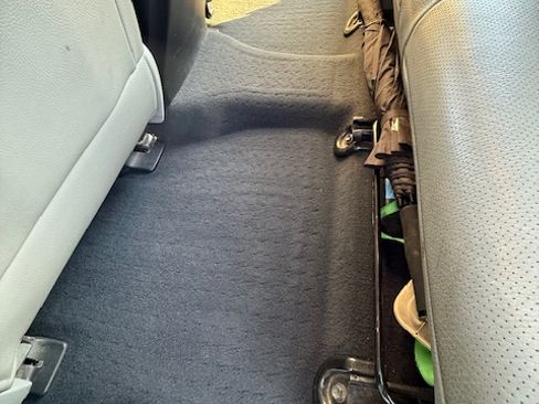 Used 2013 Toyota Tundra Platinum image 18