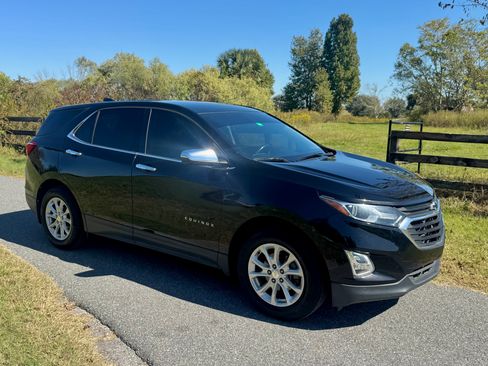 Used 2019 Chevrolet Equinox LT image 1