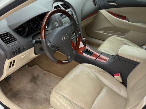 Used 2011 Lexus ES 350 FWD image 8