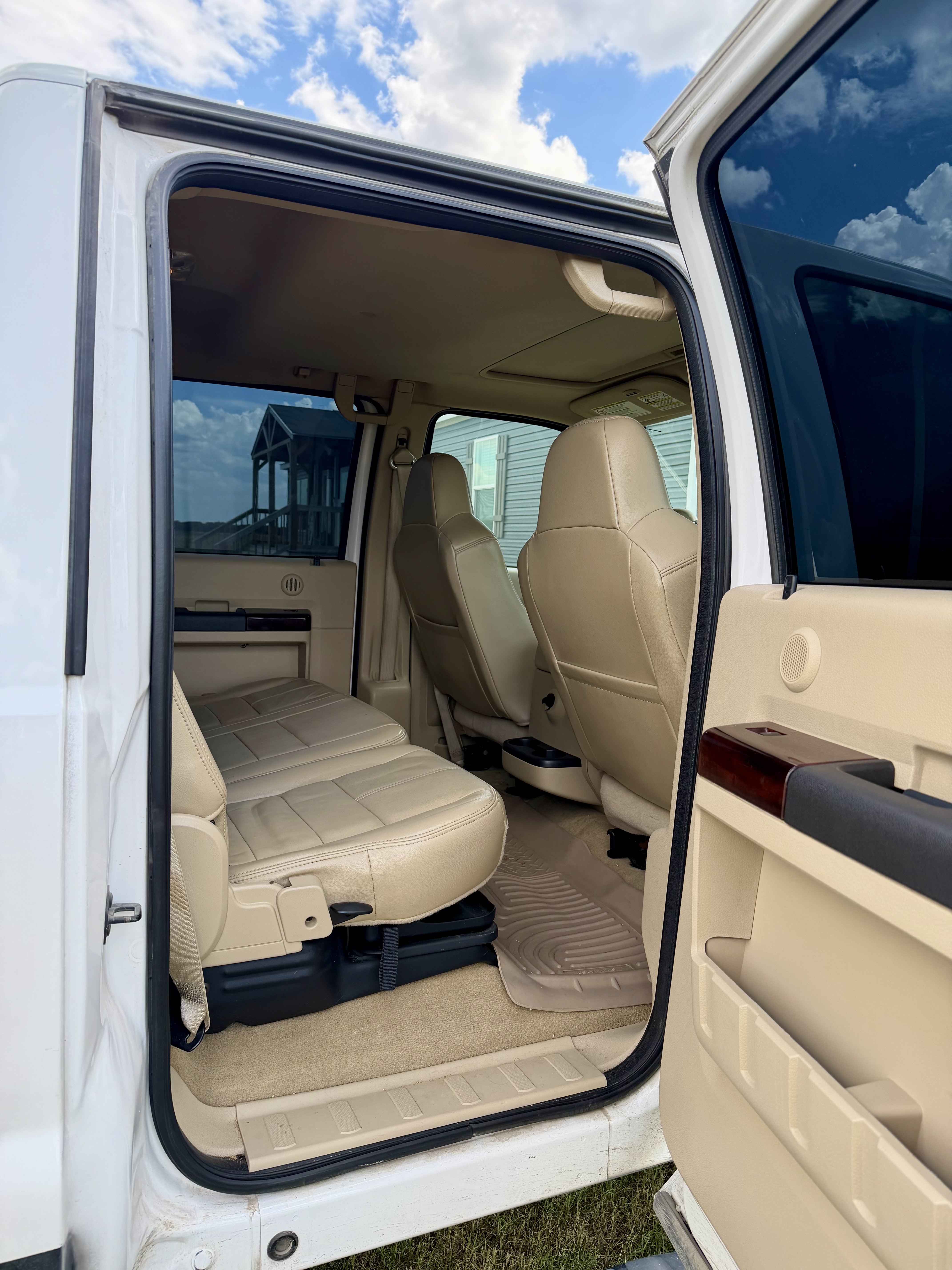 Used 2010 Ford F250 Lariat AWD/4WD image 21