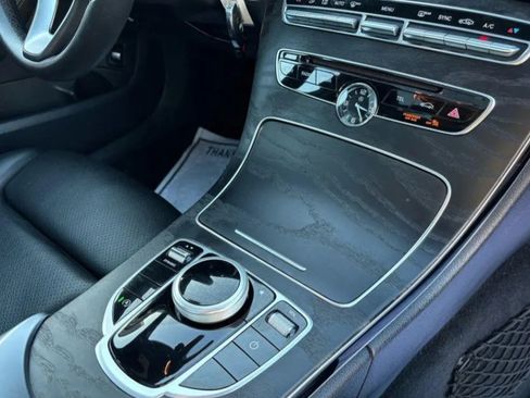 Used 2018 Mercedes-Benz C 300 Sedan image 5