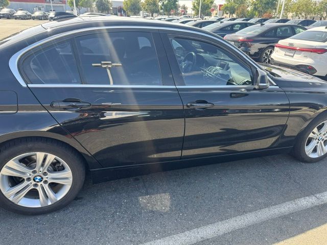Used 2017 BMW 330i Sedan RWD image 4