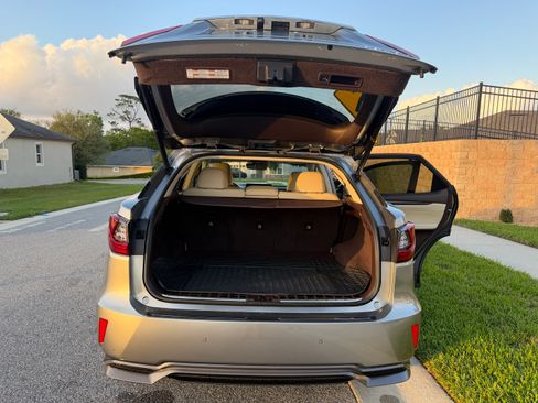 Used 2018 Lexus RX 450h AWD w/ Luxury Package image 9