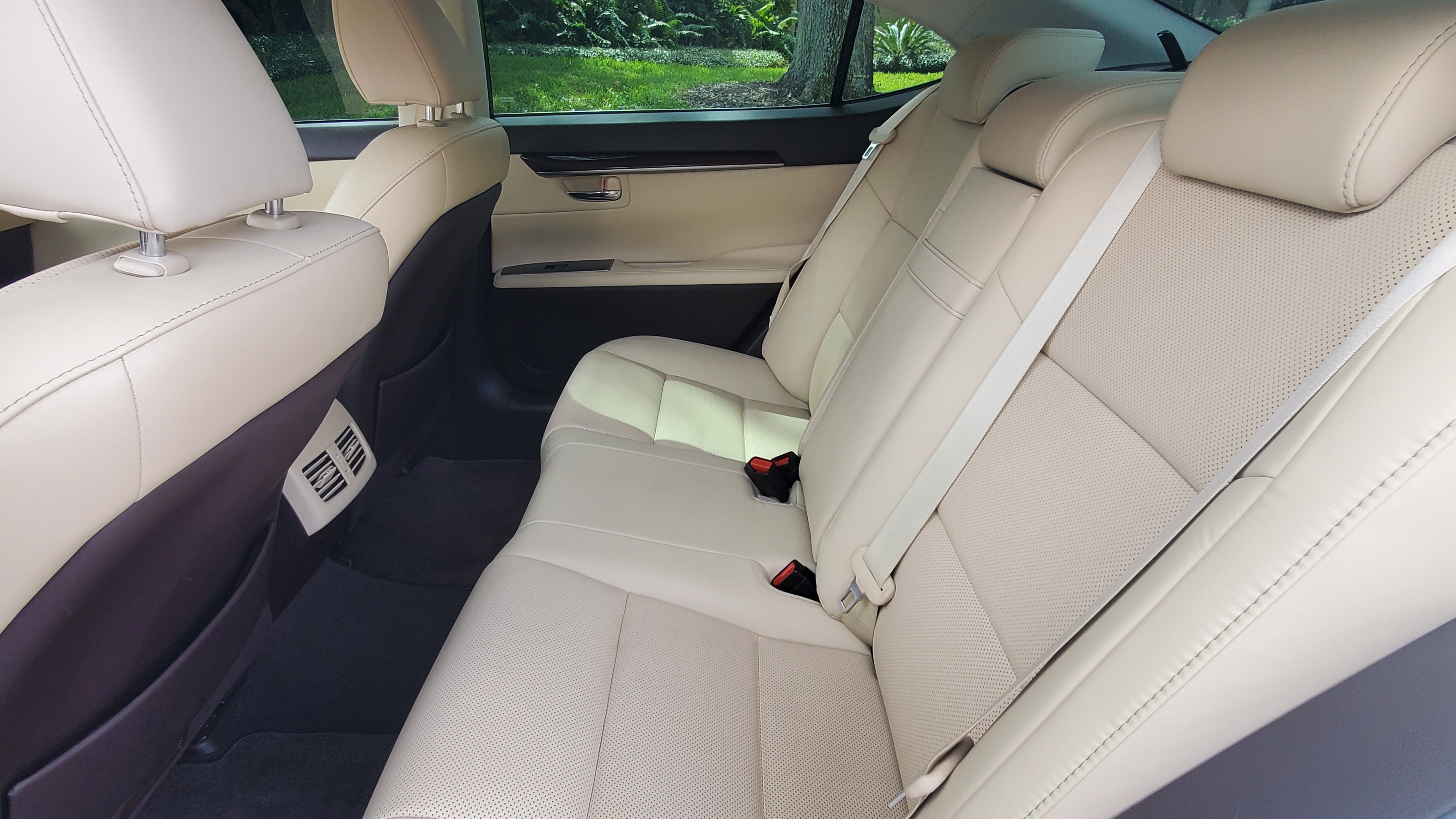 Used 2018 Lexus ES 350 w/ Navigation System Package FWD image 26