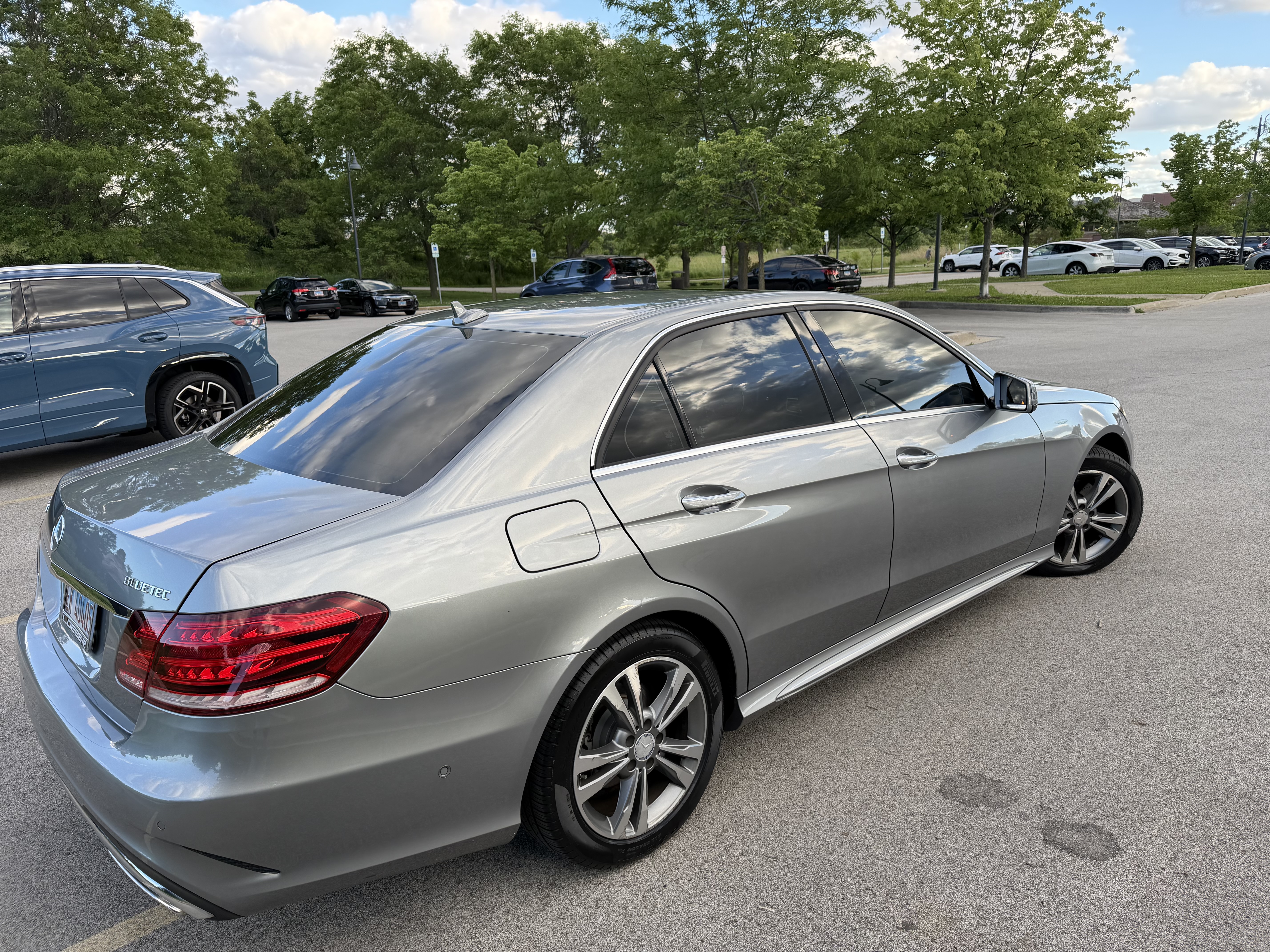 Used 2014 Mercedes-Benz E 250 BlueTEC 4MATIC Sedan image 9