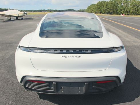 Used 2021 Porsche Taycan 4S image 2