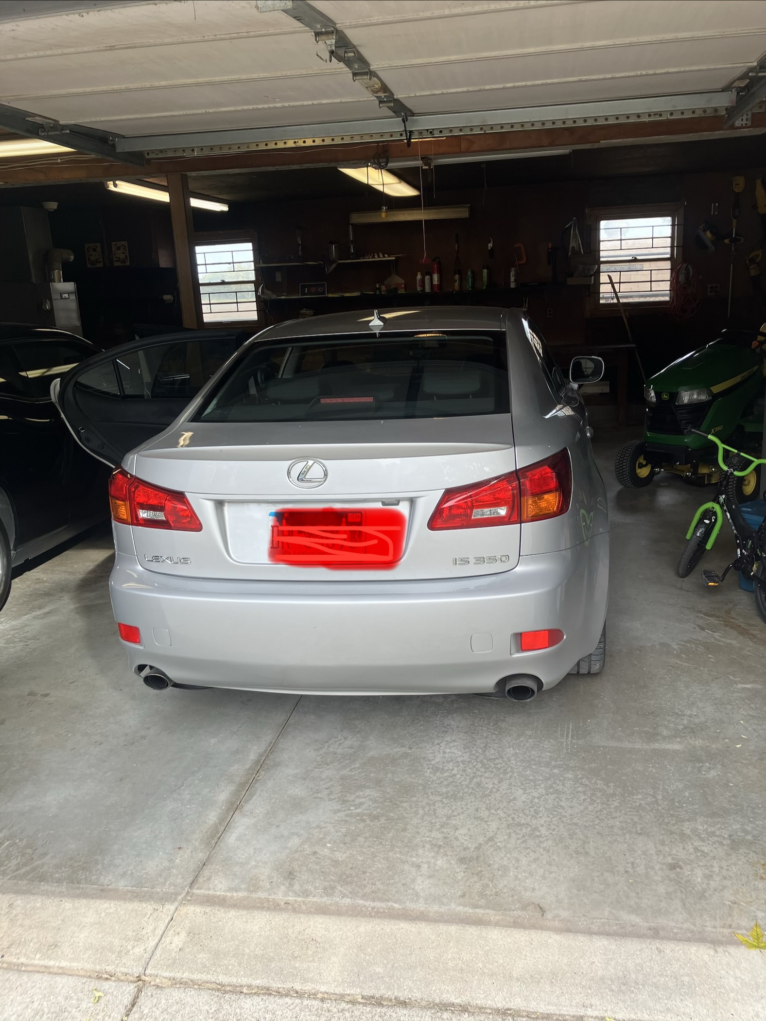 Used 2007 Lexus IS 350 RWD image 9