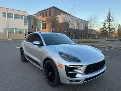 Used 2017 Porsche Macan GTS image 5