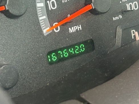 Used 2003 Ford F150 XLT image 9