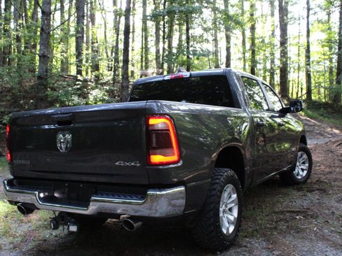 Used 2024 RAM 1500 Laramie AWD/4WD image 4
