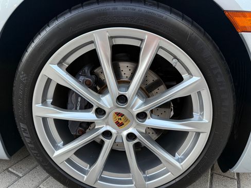 Used 2017 Porsche 718 Boxster image 20