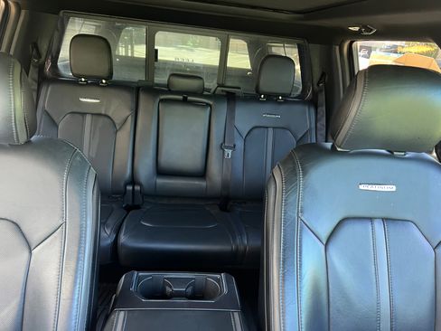 Used 2016 Ford F150 Platinum image 9