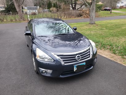 Used 2013 Nissan Altima 2.5 SV w/ 2.5SV Convenience Pkg