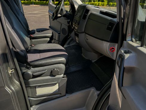 Used 2014 Mercedes-Benz Sprinter 2500 image 6