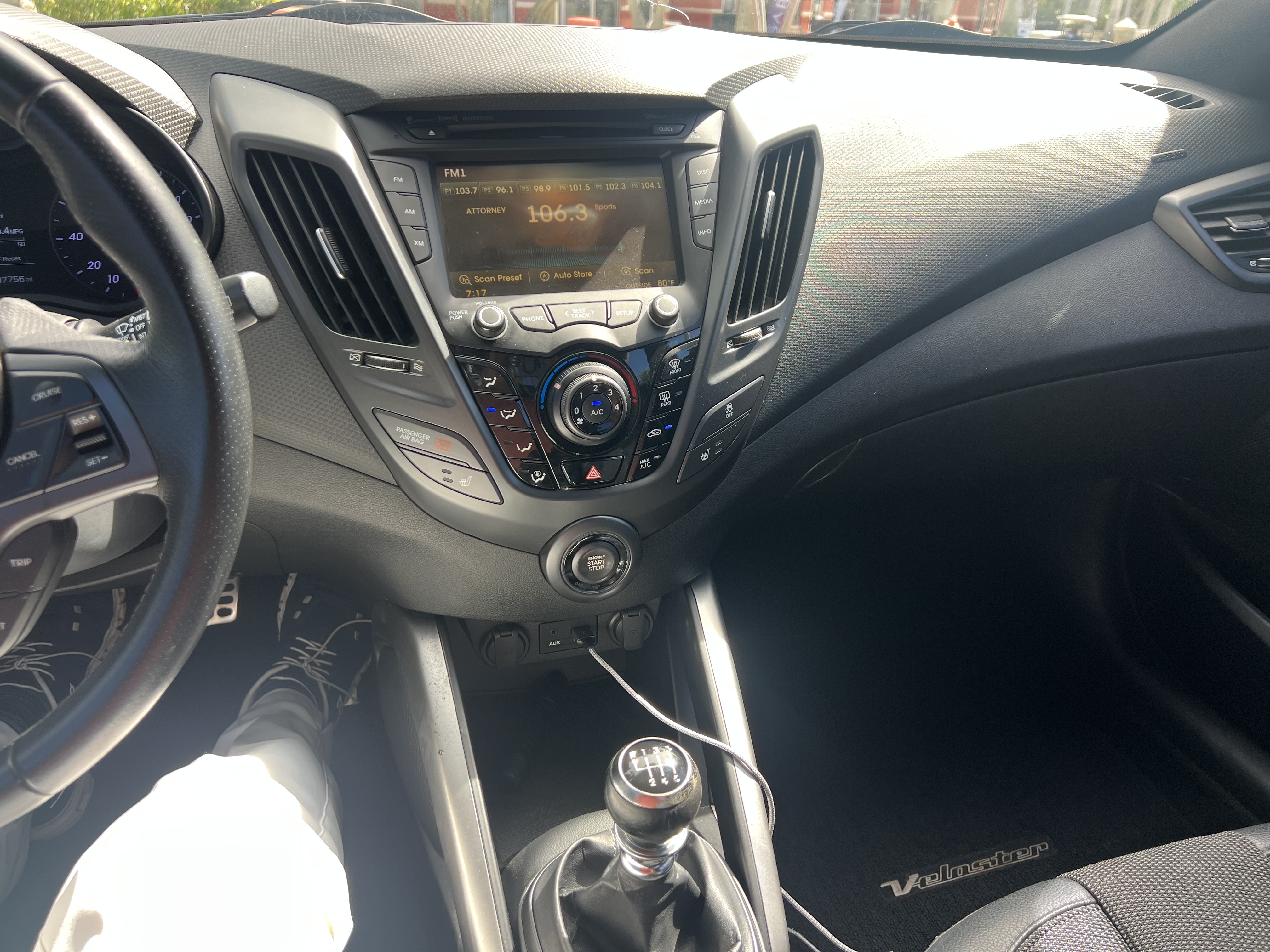 Used 2016 Hyundai Veloster Turbo FWD image 15