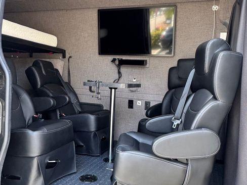 Used 2016 Mercedes-Benz Sprinter 2500 image 14