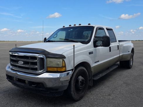 Used 2001 Ford F350 2WD Crew Cab DRW Super Duty image 2