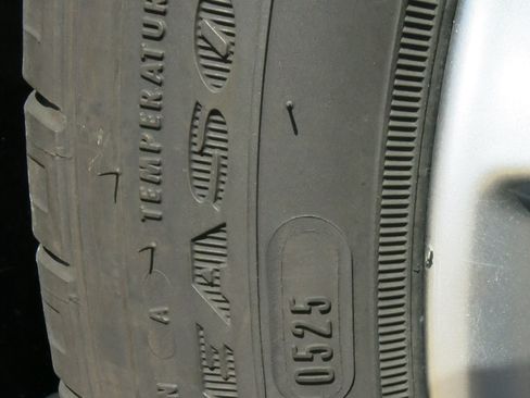 Used 2017 Ford Fusion SE w/ Equipment Group 602A image 23