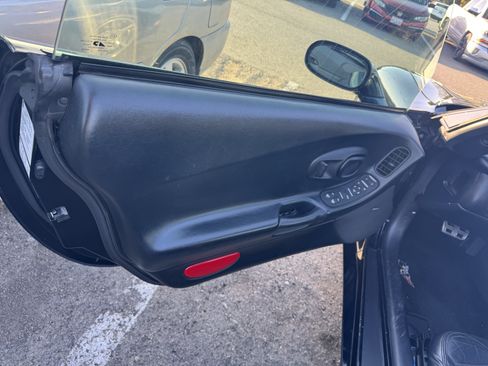 Used 2003 Chevrolet Corvette Convertible 2D w/ Preferred Equipment Group1 image 10