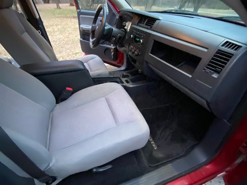 Used 2008 Dodge Dakota SXT image 22