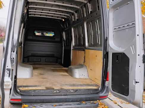 Used 2019 Mercedes-Benz Sprinter 170 Cargo image 8