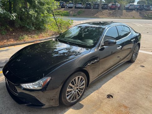 Used 2017 Maserati Ghibli S RWD image 1