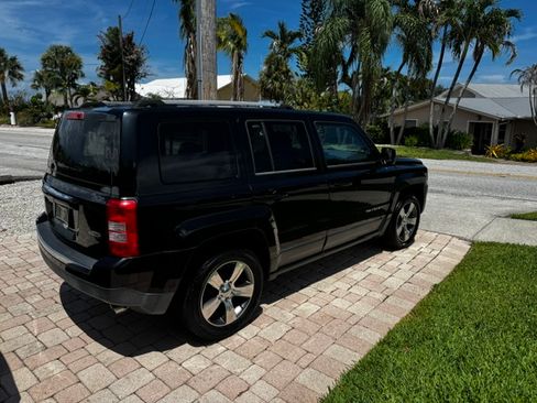 Used 2016 Jeep Patriot High Altitude FWD image 15