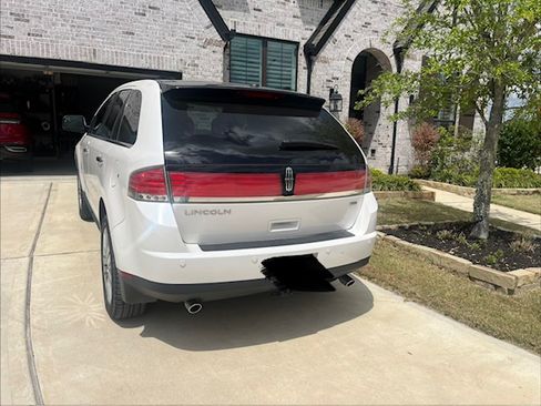 Used 2010 Lincoln MKX AWD image 4
