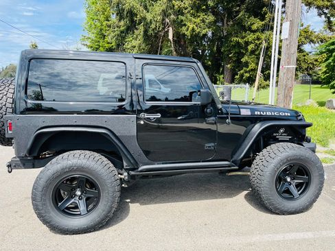 Used 2013 Jeep Wrangler Rubicon w/ PWR Convenience Group AWD/4WD image 14