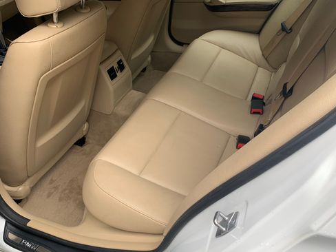 Used 2011 BMW 328i xDrive Sedan image 11