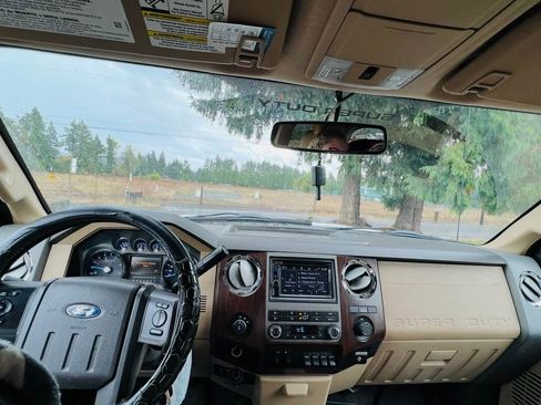 Used 2011 Ford F350 Lariat w/ Camper Pkg AWD/4WD image 5
