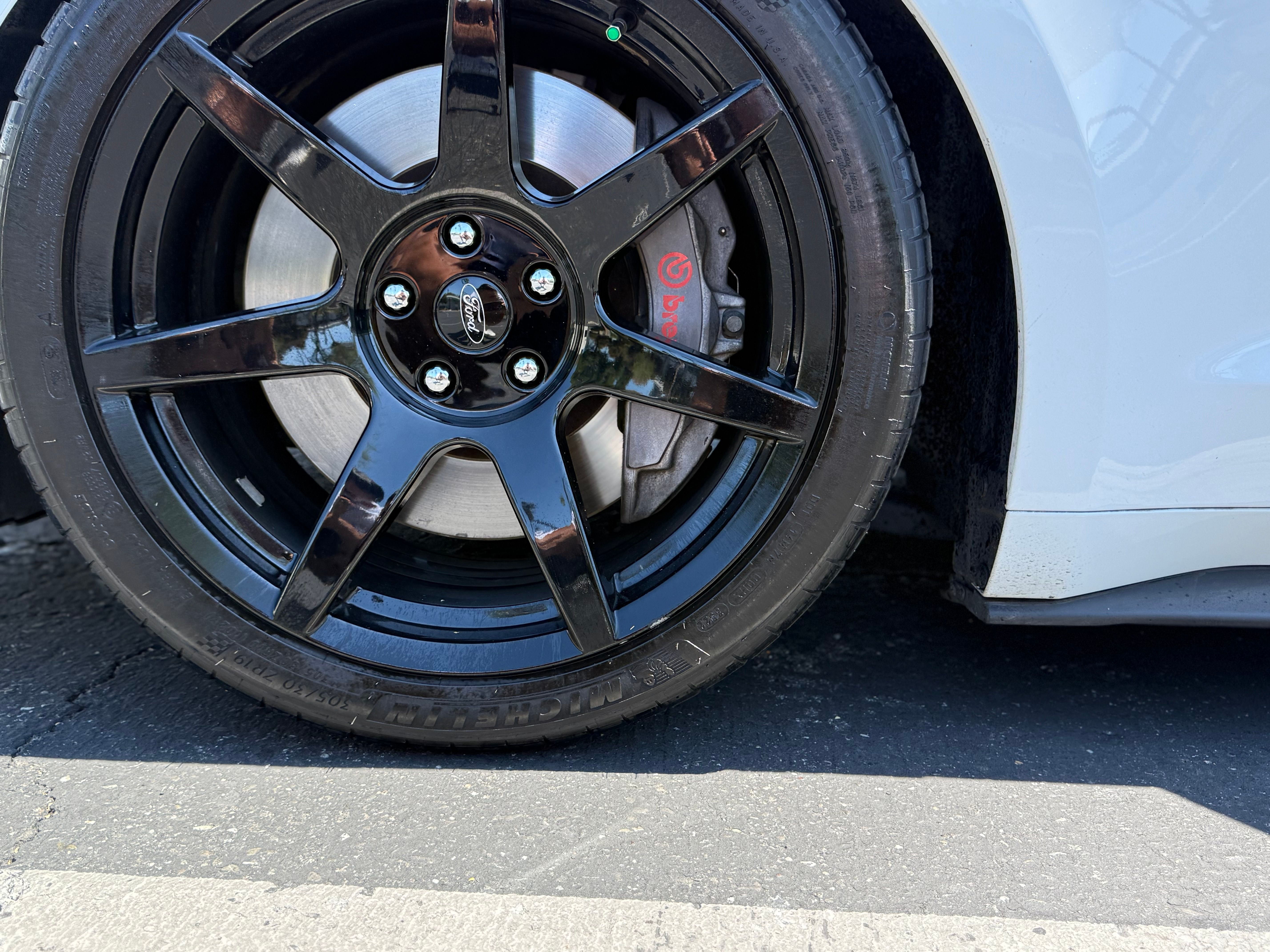 Used 2015 Ford Mustang GT Premium w/ GT Performance Package RWD image 9