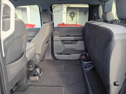 Used 2024 Ford F150 XLT image 14