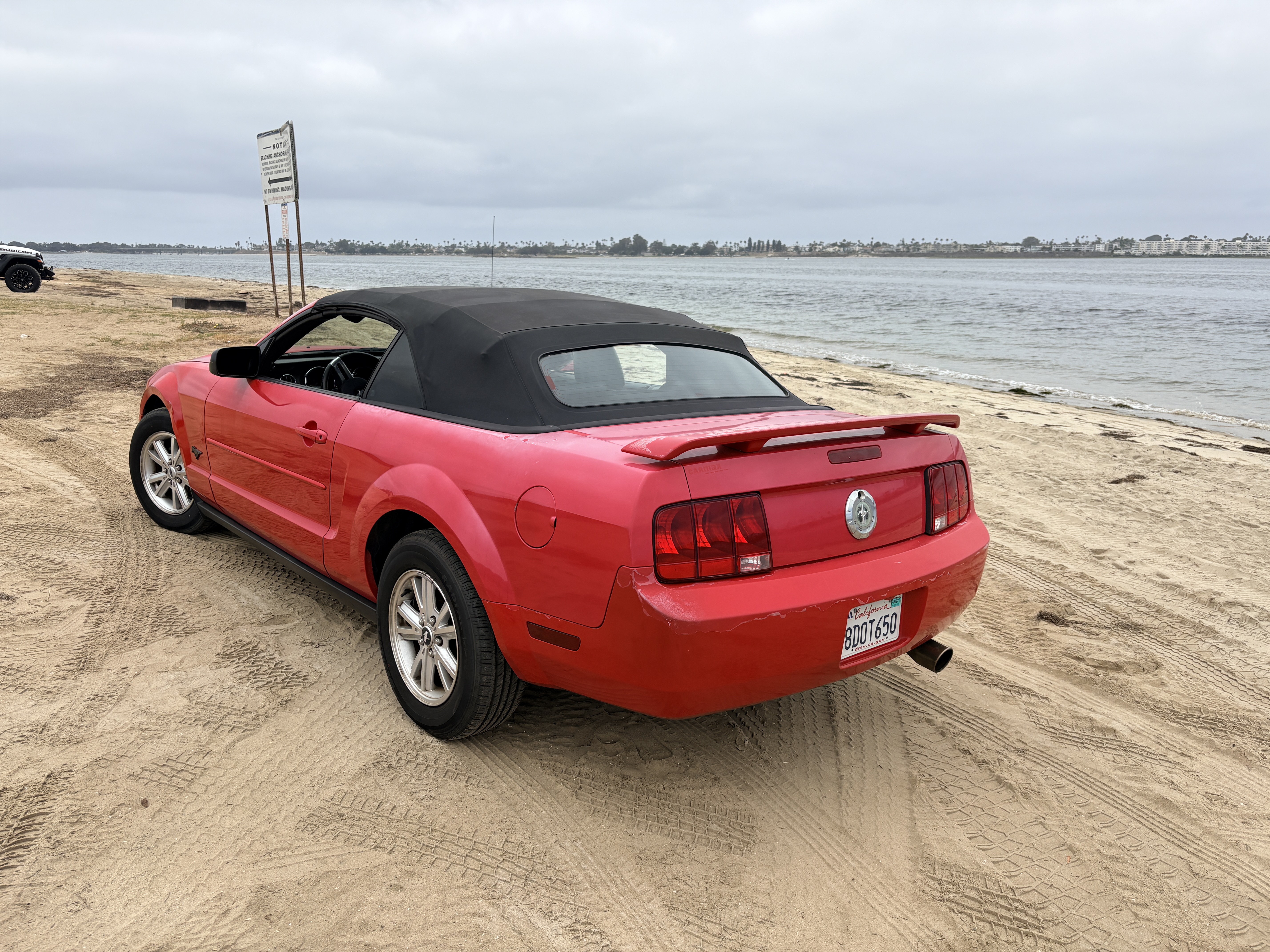 Used 2006 Ford Mustang Convertible RWD image 19