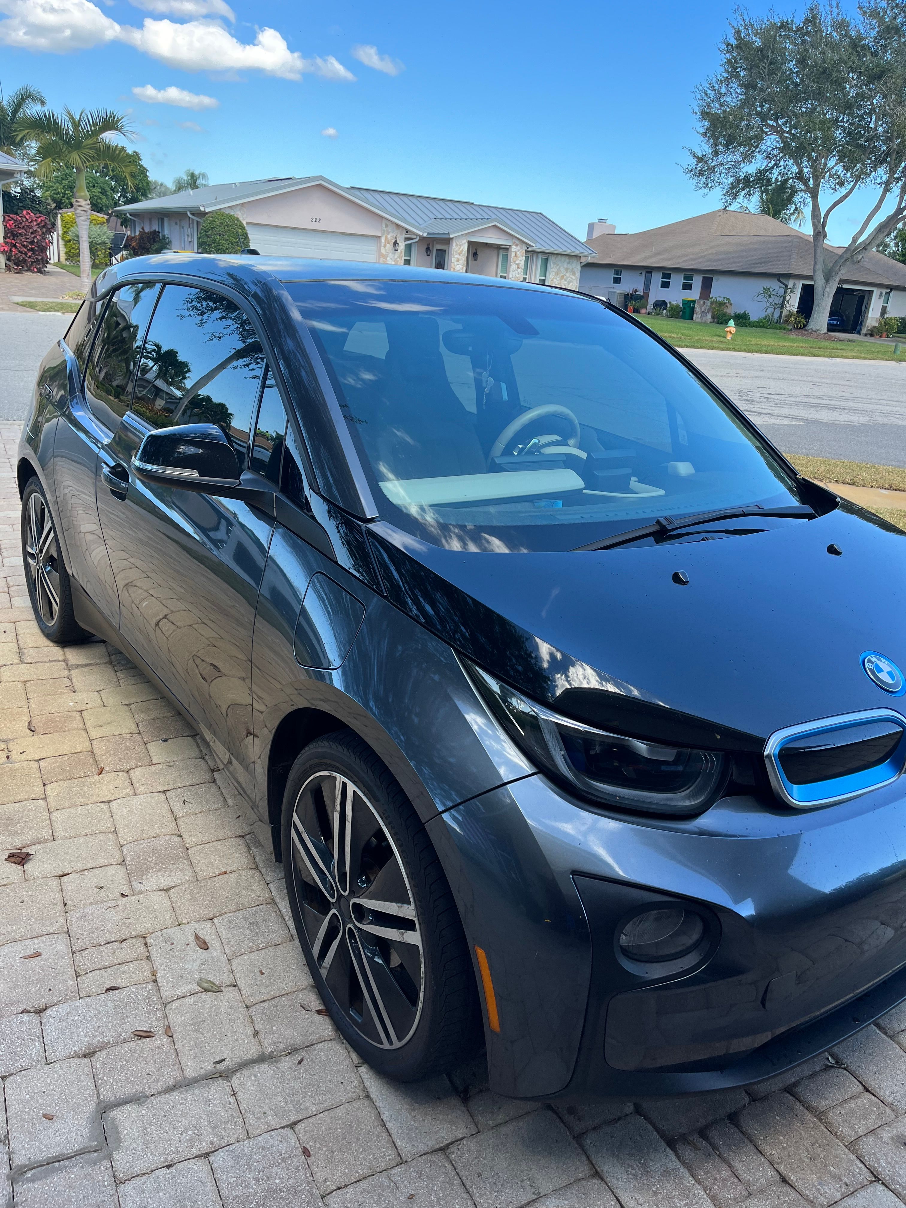 Used 2016 BMW i3 w/ Range Extender RWD image 12