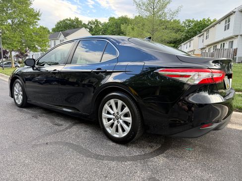 Used 2018 Toyota Camry LE w/ Audio Package FWD image 6