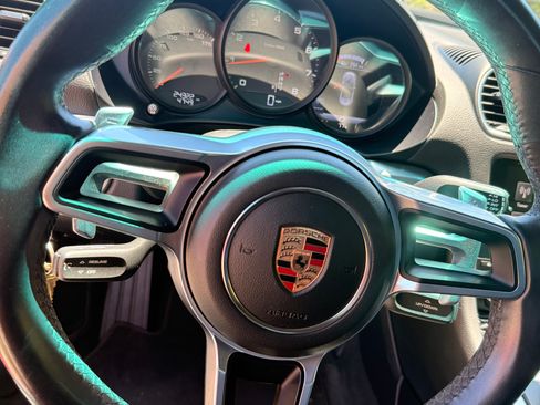 Used 2020 Porsche 718 Boxster RWD image 15