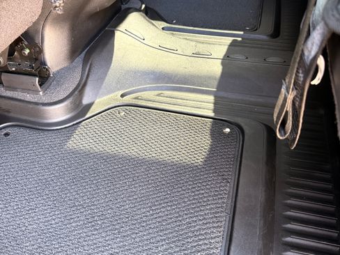 Used 2024 GMC Sierra 2500 AT4 w/ AT4 Premium Plus Package image 17