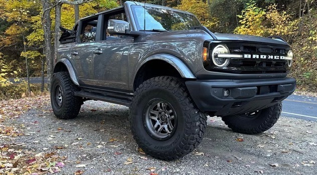 Used 2021 Ford Bronco Outer Banks AWD/4WD image 1