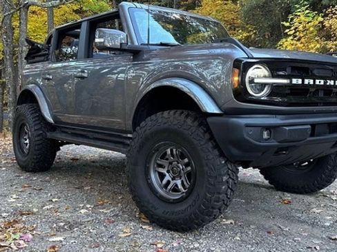 Used 2021 Ford Bronco Outer Banks AWD/4WD image 1
