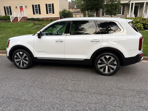 Used 2022 Kia Telluride S AWD/4WD image 16